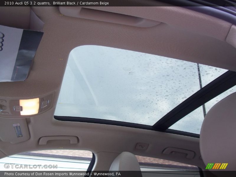 Brilliant Black / Cardamom Beige 2010 Audi Q5 3.2 quattro