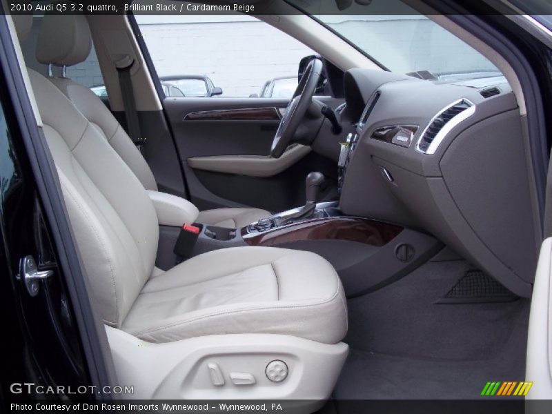 Brilliant Black / Cardamom Beige 2010 Audi Q5 3.2 quattro