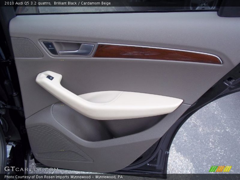 Brilliant Black / Cardamom Beige 2010 Audi Q5 3.2 quattro