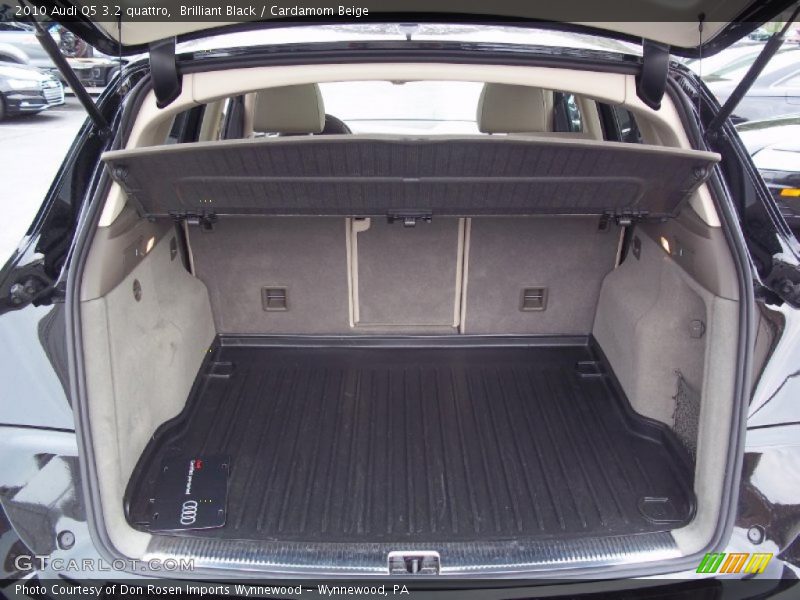 Brilliant Black / Cardamom Beige 2010 Audi Q5 3.2 quattro