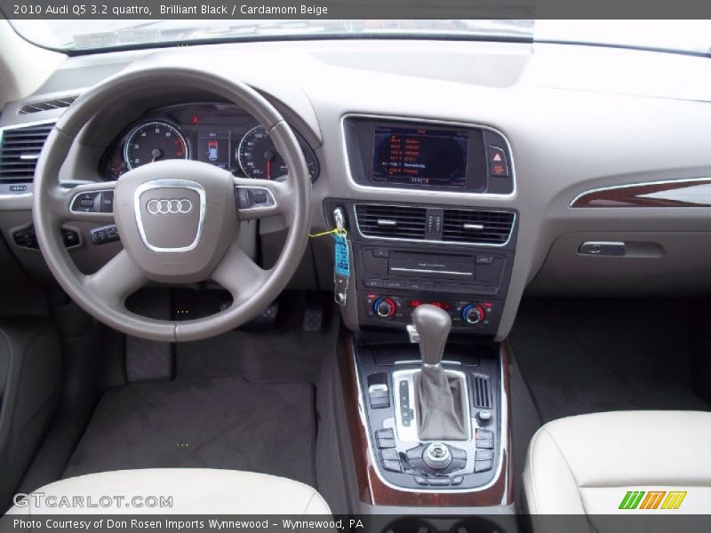 Brilliant Black / Cardamom Beige 2010 Audi Q5 3.2 quattro
