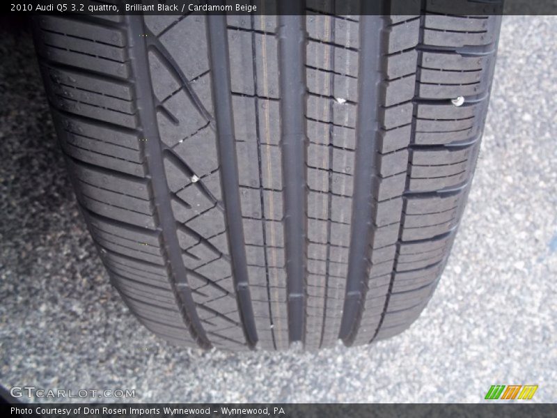 Brilliant Black / Cardamom Beige 2010 Audi Q5 3.2 quattro