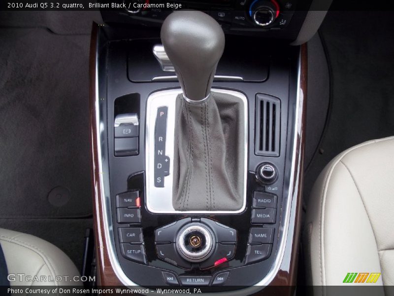 Brilliant Black / Cardamom Beige 2010 Audi Q5 3.2 quattro