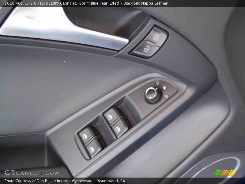 Controls of 2010 S5 3.0 TFSI quattro Cabriolet