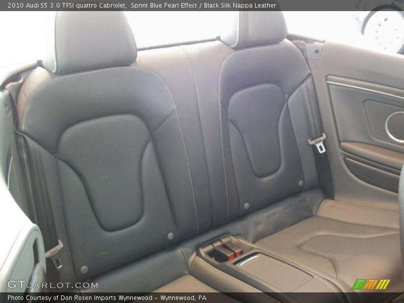 Rear Seat of 2010 S5 3.0 TFSI quattro Cabriolet