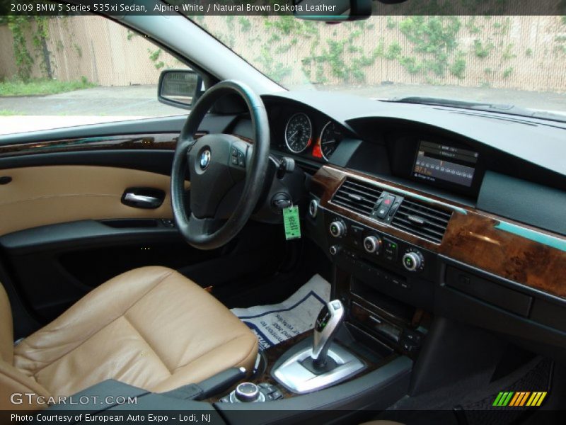 Alpine White / Natural Brown Dakota Leather 2009 BMW 5 Series 535xi Sedan