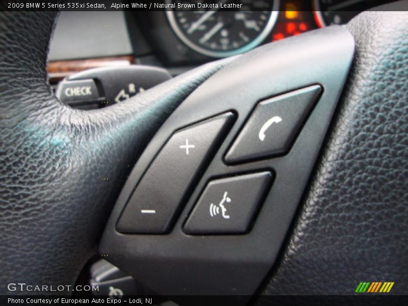 Alpine White / Natural Brown Dakota Leather 2009 BMW 5 Series 535xi Sedan