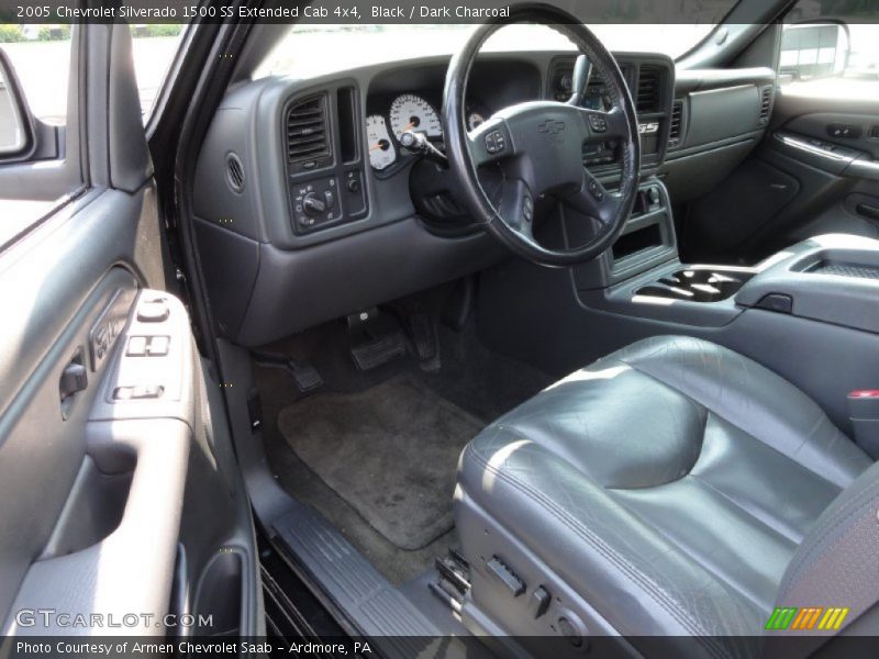 Dark Charcoal Interior - 2005 Silverado 1500 SS Extended Cab 4x4 