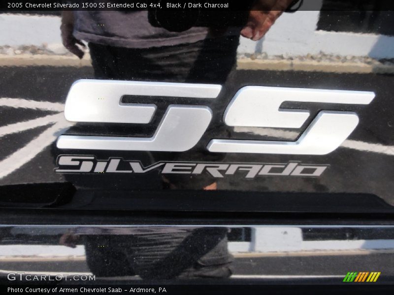  2005 Silverado 1500 SS Extended Cab 4x4 Logo