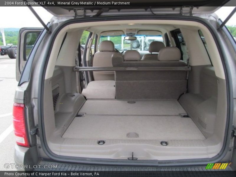 Mineral Grey Metallic / Medium Parchment 2004 Ford Explorer XLT 4x4