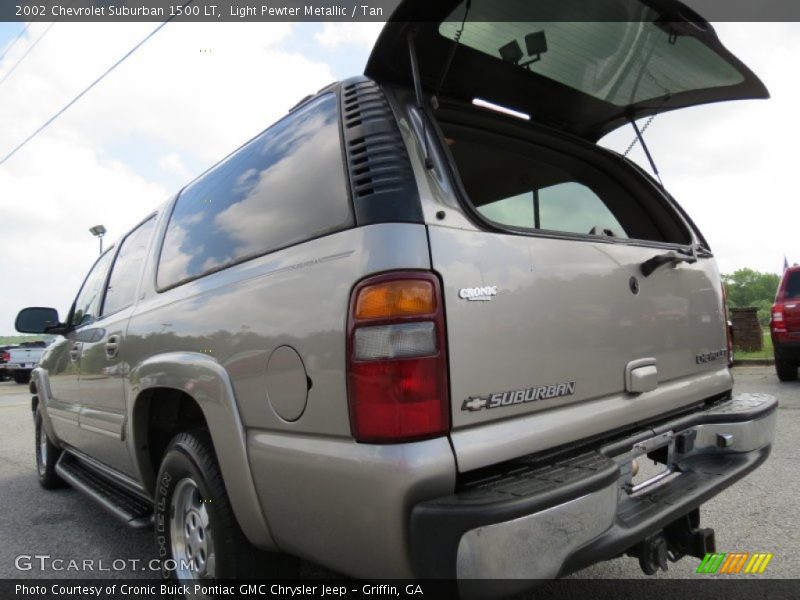 Light Pewter Metallic / Tan 2002 Chevrolet Suburban 1500 LT