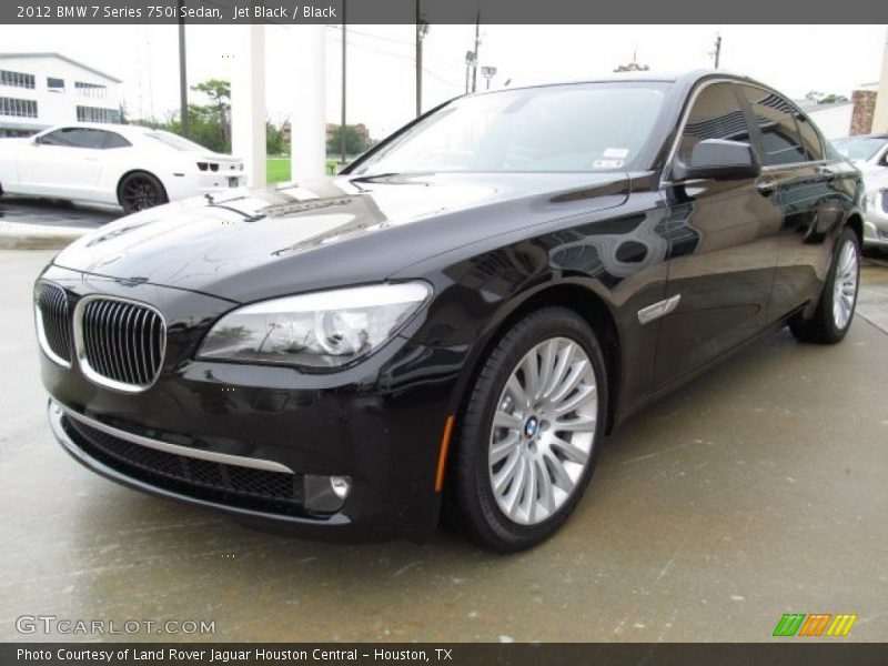 Front 3/4 View of 2012 7 Series 750i Sedan