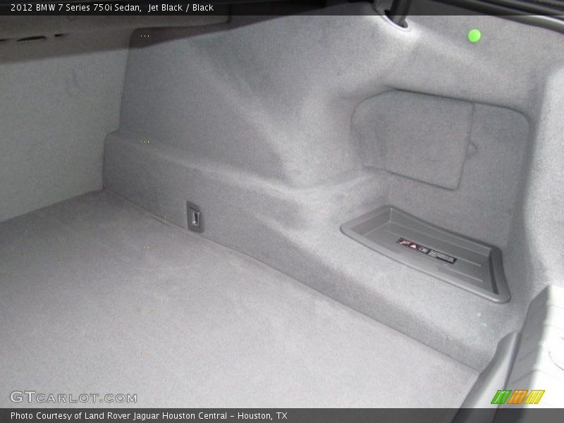  2012 7 Series 750i Sedan Trunk