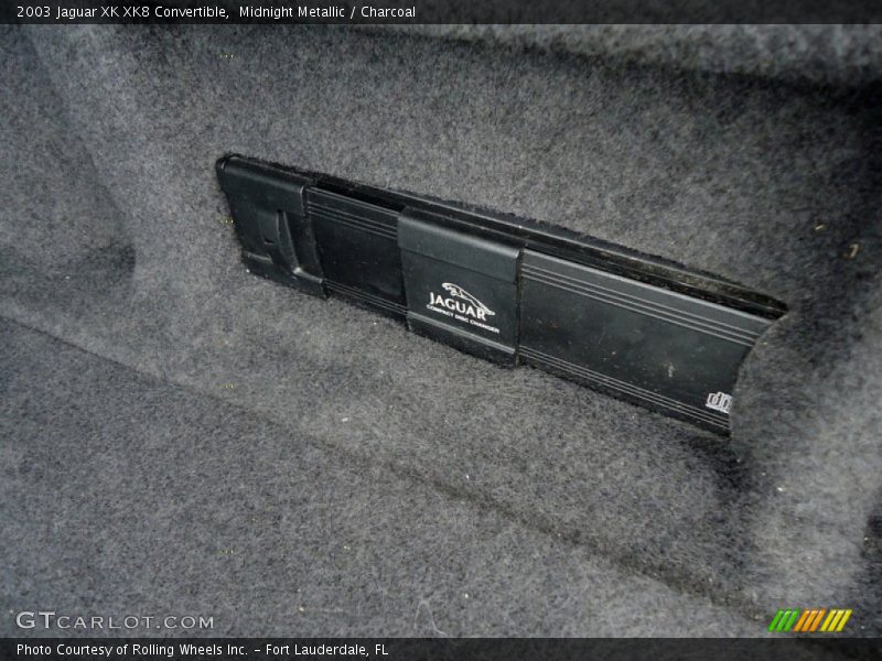 Audio System of 2003 XK XK8 Convertible