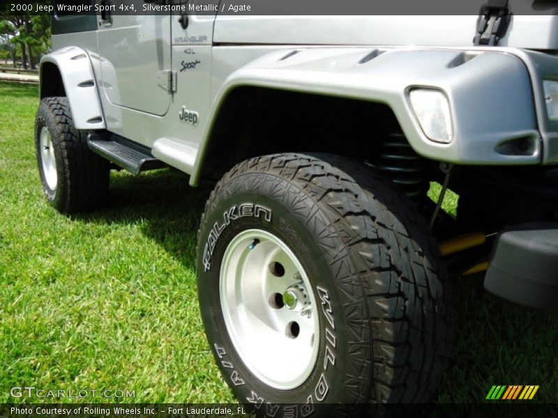 Silverstone Metallic / Agate 2000 Jeep Wrangler Sport 4x4