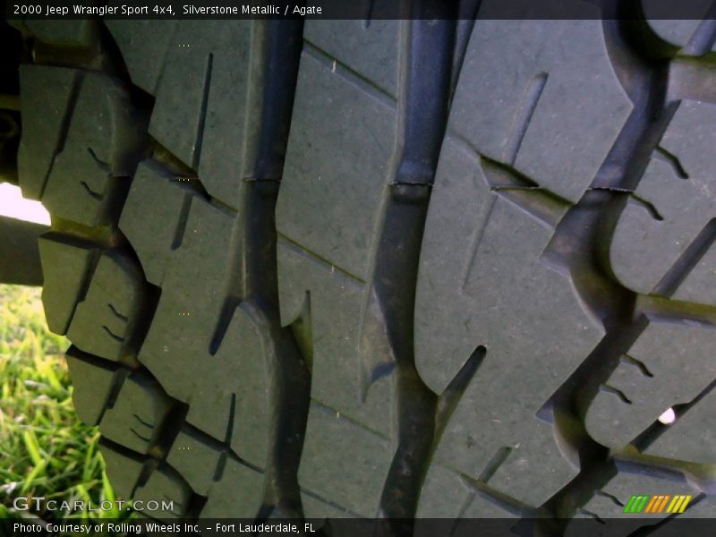 Silverstone Metallic / Agate 2000 Jeep Wrangler Sport 4x4