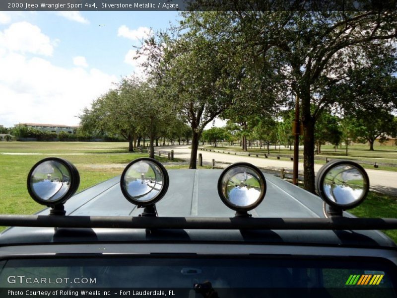 Silverstone Metallic / Agate 2000 Jeep Wrangler Sport 4x4