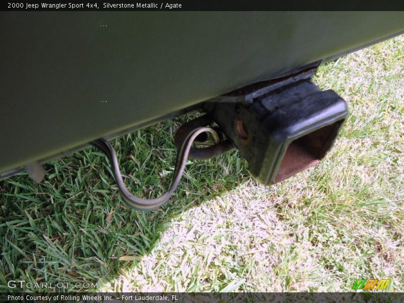 Silverstone Metallic / Agate 2000 Jeep Wrangler Sport 4x4