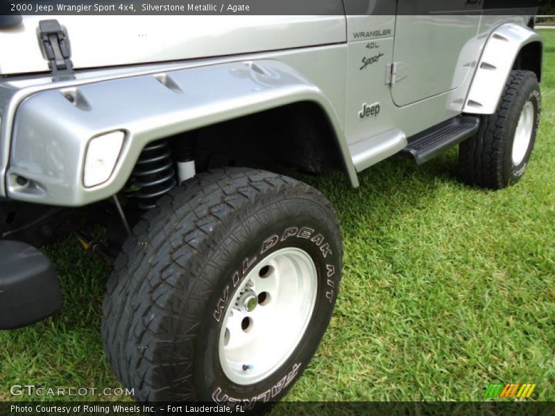 Silverstone Metallic / Agate 2000 Jeep Wrangler Sport 4x4