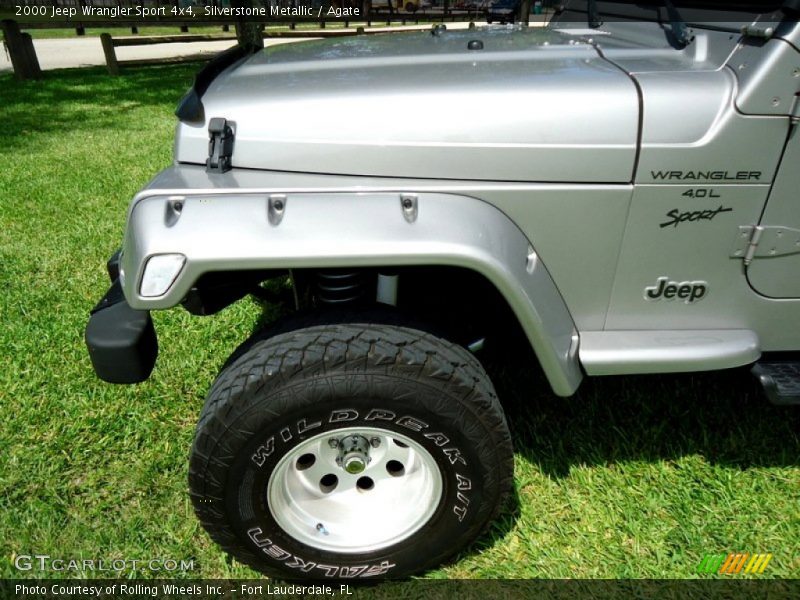 Silverstone Metallic / Agate 2000 Jeep Wrangler Sport 4x4