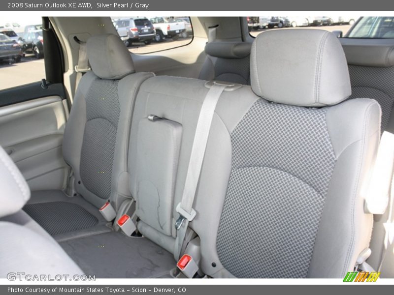 Silver Pearl / Gray 2008 Saturn Outlook XE AWD