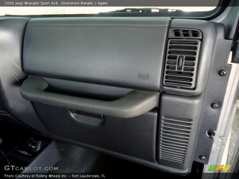 Silverstone Metallic / Agate 2000 Jeep Wrangler Sport 4x4