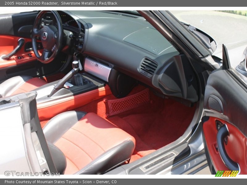 Silverstone Metallic / Red/Black 2005 Honda S2000 Roadster