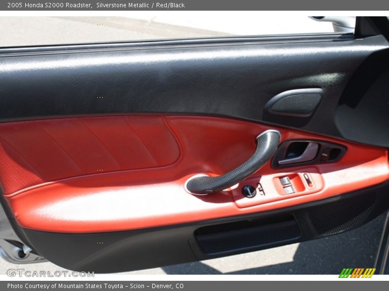 Silverstone Metallic / Red/Black 2005 Honda S2000 Roadster