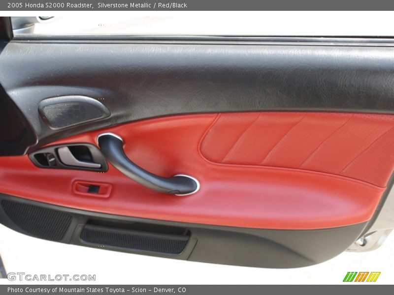 Silverstone Metallic / Red/Black 2005 Honda S2000 Roadster