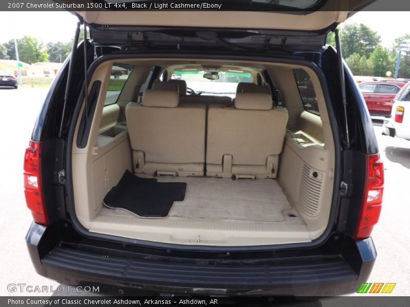 Black / Light Cashmere/Ebony 2007 Chevrolet Suburban 1500 LT 4x4