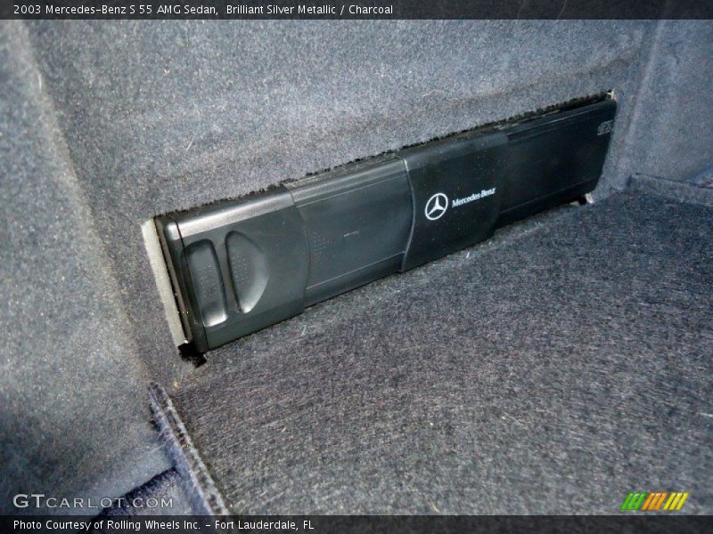 Audio System of 2003 S 55 AMG Sedan