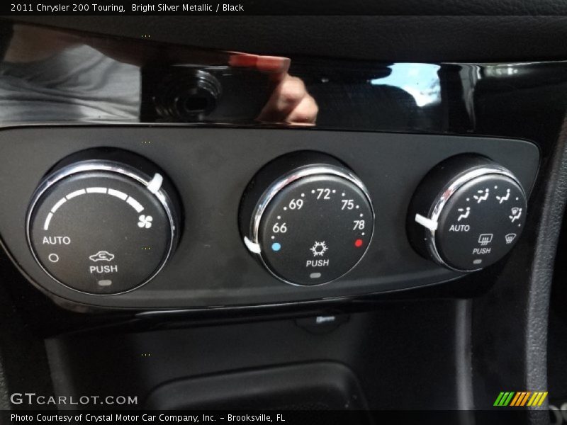 Bright Silver Metallic / Black 2011 Chrysler 200 Touring