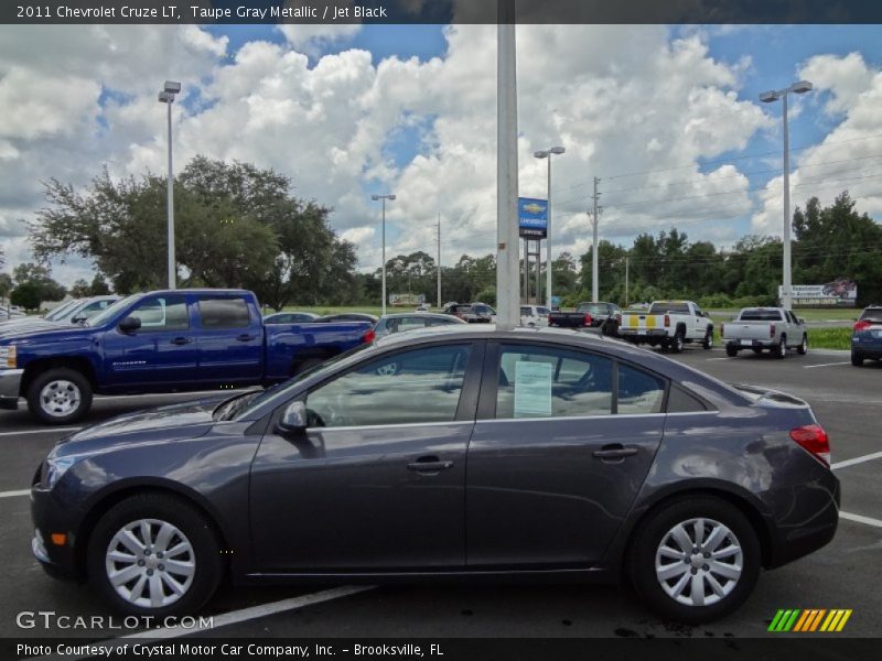 Taupe Gray Metallic / Jet Black 2011 Chevrolet Cruze LT