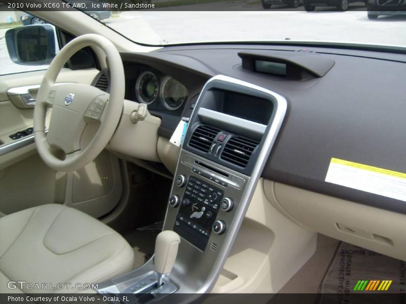 Ice White / Sandstone 2010 Volvo XC60 T6 AWD