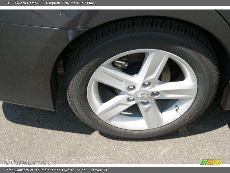 Magnetic Gray Metallic / Black 2012 Toyota Camry SE