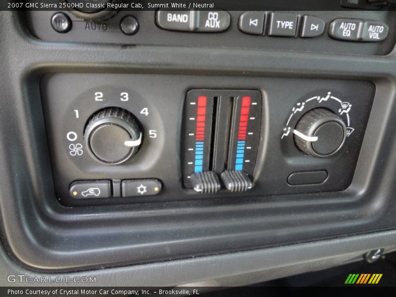 Controls of 2007 Sierra 2500HD Classic Regular Cab