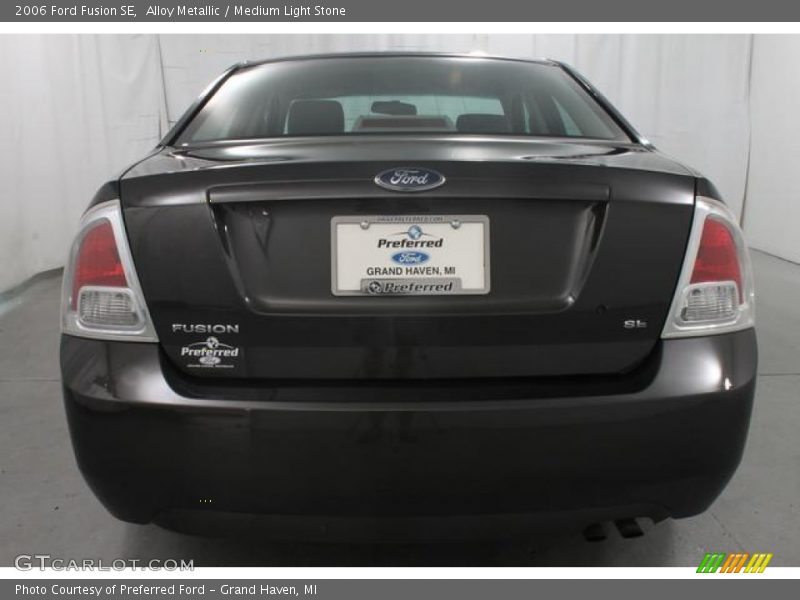 Alloy Metallic / Medium Light Stone 2006 Ford Fusion SE