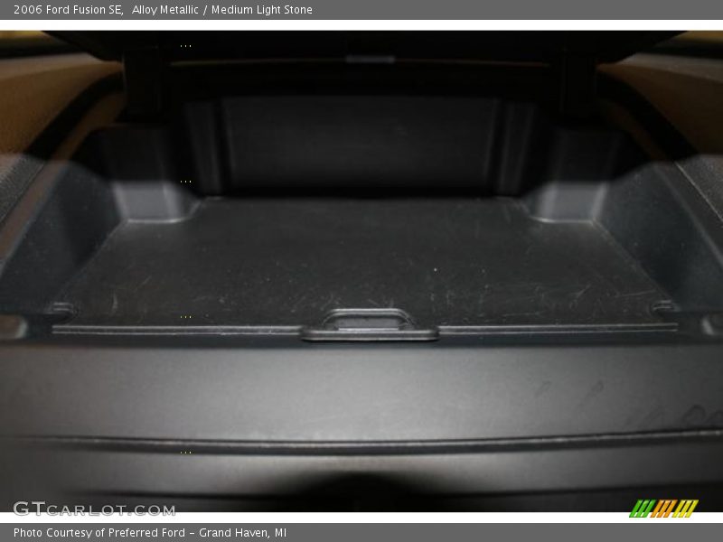 Alloy Metallic / Medium Light Stone 2006 Ford Fusion SE