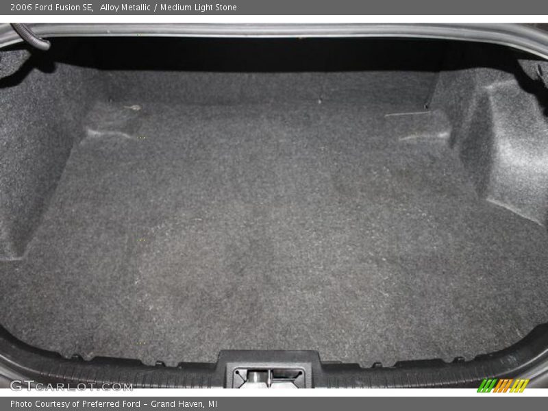 Alloy Metallic / Medium Light Stone 2006 Ford Fusion SE