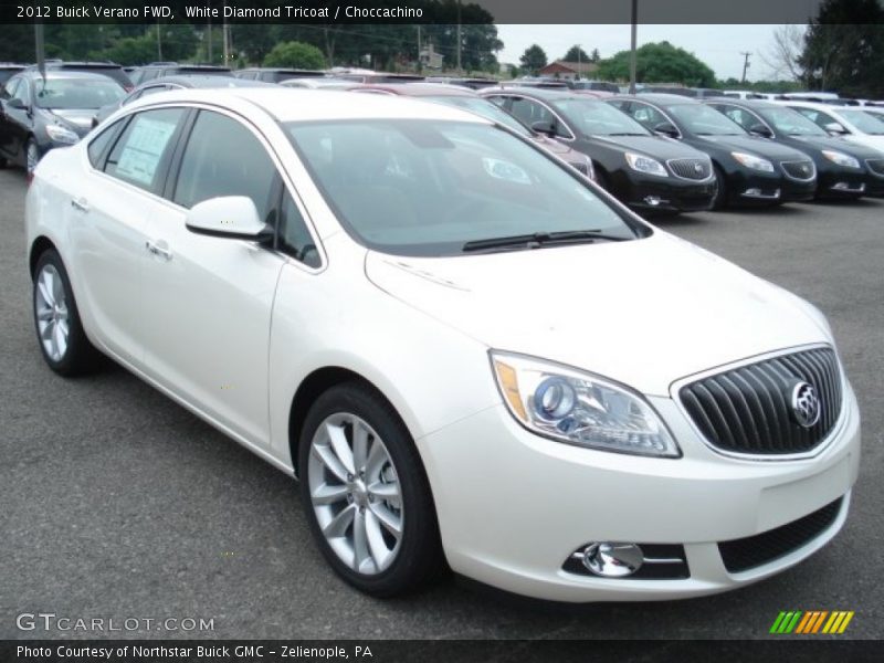 White Diamond Tricoat / Choccachino 2012 Buick Verano FWD