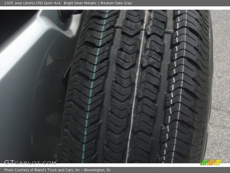 Bright Silver Metallic / Medium Slate Gray 2005 Jeep Liberty CRD Sport 4x4