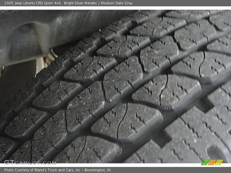 Bright Silver Metallic / Medium Slate Gray 2005 Jeep Liberty CRD Sport 4x4