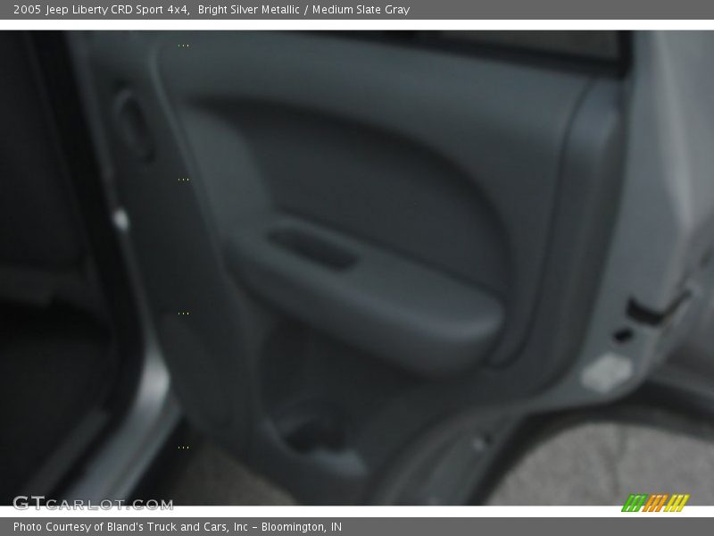 Bright Silver Metallic / Medium Slate Gray 2005 Jeep Liberty CRD Sport 4x4