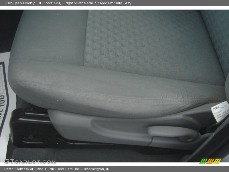 Bright Silver Metallic / Medium Slate Gray 2005 Jeep Liberty CRD Sport 4x4