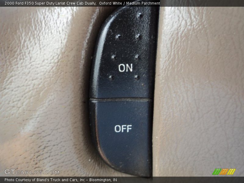 Oxford White / Medium Parchment 2000 Ford F350 Super Duty Lariat Crew Cab Dually