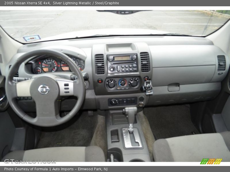 Silver Lightning Metallic / Steel/Graphite 2005 Nissan Xterra SE 4x4