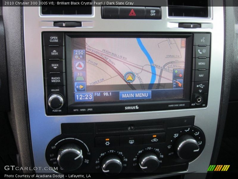Navigation of 2010 300 300S V8