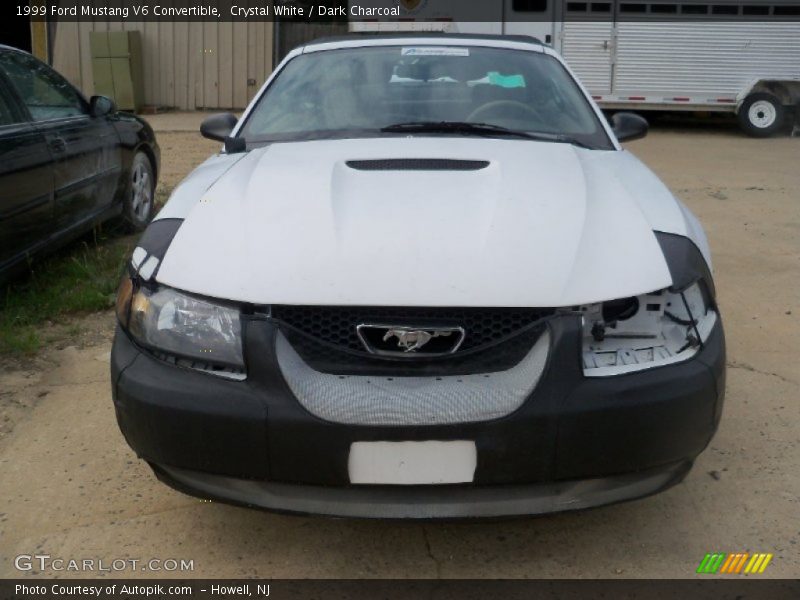 Crystal White / Dark Charcoal 1999 Ford Mustang V6 Convertible