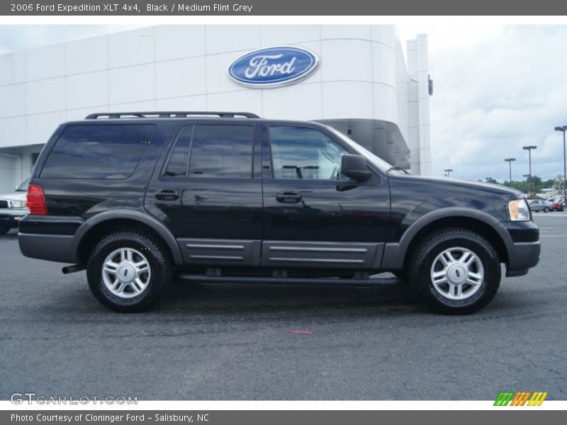 Black / Medium Flint Grey 2006 Ford Expedition XLT 4x4