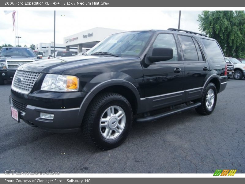Black / Medium Flint Grey 2006 Ford Expedition XLT 4x4